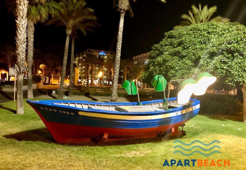 Apartbeach Novelty 3º Frente Playa Y Gran Terraza Salou Luaran gambar